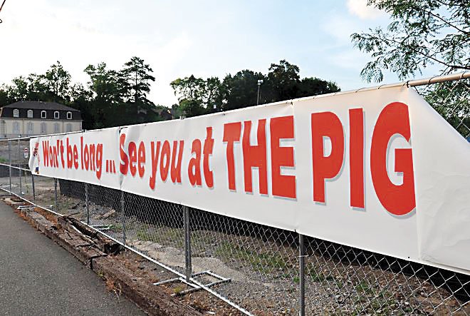 Pig-sign-July-2015.jpg